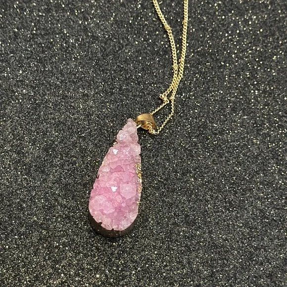 Gold and Purple Teardrop Pendant Necklace